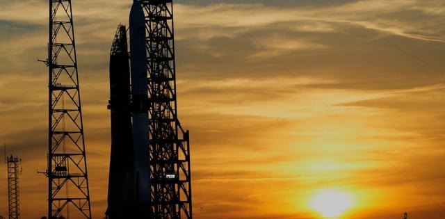 Explosión de cohete de Blue Origin en la plataforma de lanzamiento pone en duda el futuro del programa Artemis de la NASA