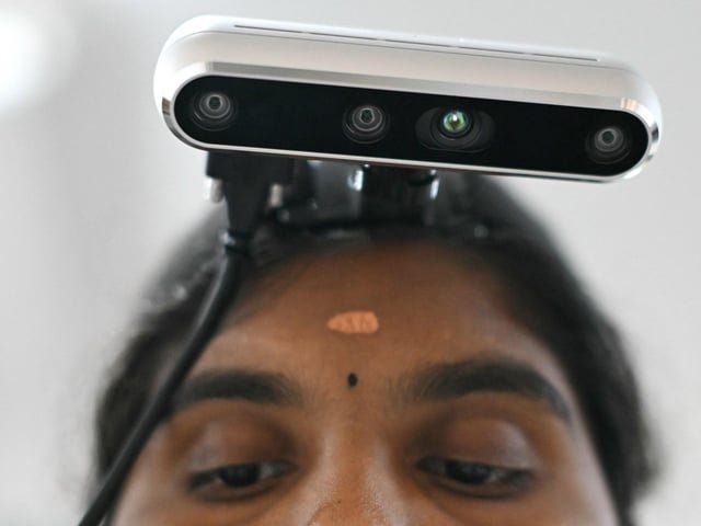 Trabajadores en India entrenan robots con IA filmando sus propias tareas