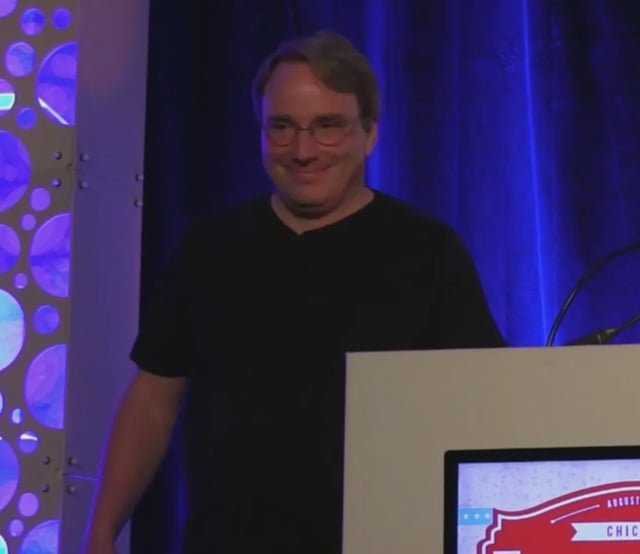 Linus Torvalds reafirma que Linux no es un proyecto 'anti-IA': 'La inteligencia artificial es una herramienta útil'