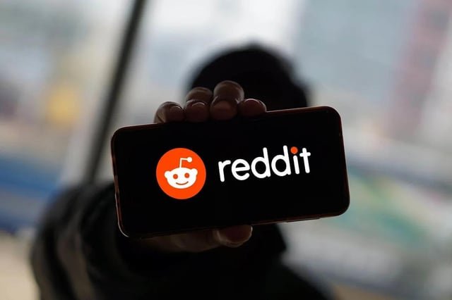 Las acciones de Reddit se desploman un 23% por el impacto de la IA en el crecimiento de usuarios